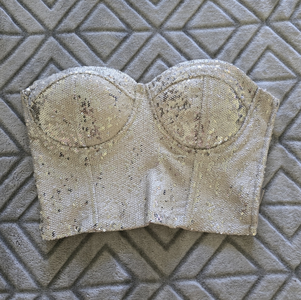 2/20 Charlotte Russe White Sequins Corset Crop Top | Size Small